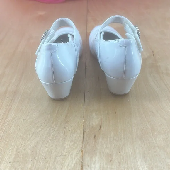 Christie & Jill girls white dress patent pageant shoe with bling accent size 1 - Picture 4 of 6